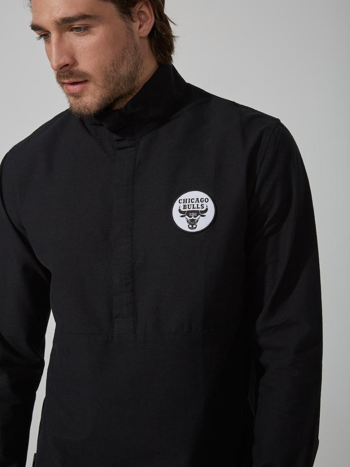 Frank + Oak Chicago Bulls Extended Body Mockneck Oxford Popover