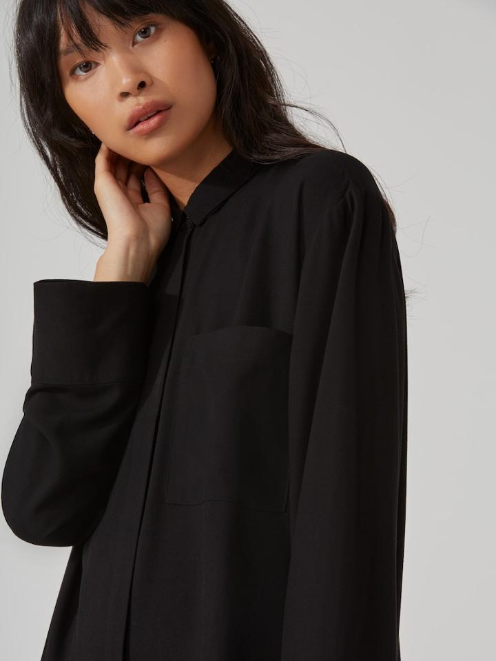 Frank + Oak Classic Fluid Blouse In True Black