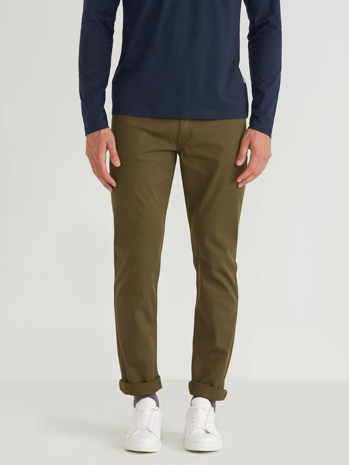 Frank + Oak The Lincoln 5-pocket Twill Short In Dark Olive