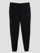 Frank + Oak Nike Sportswear Tech Fleece Jogger In Black