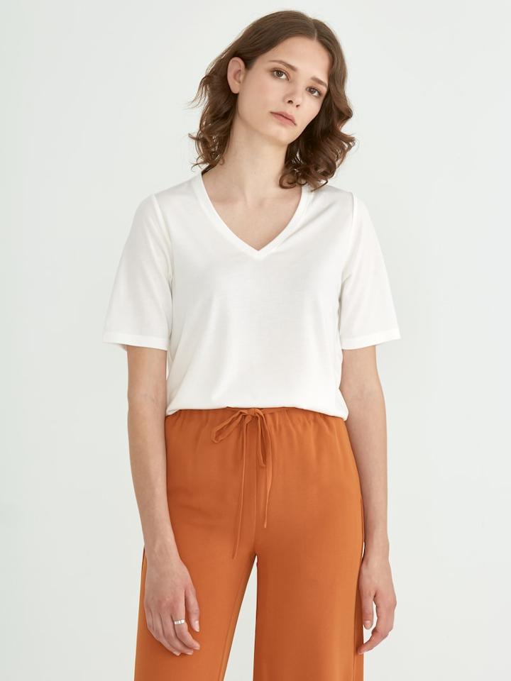 Frank + Oak Fluid V-neck Top In White