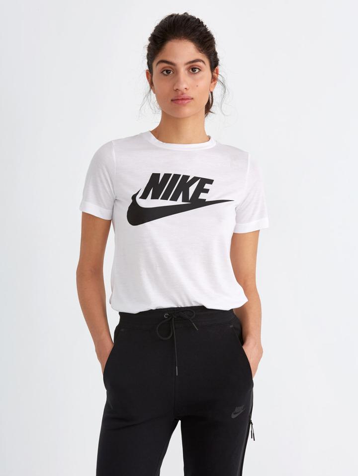 Frank + Oak Nike Sportswear Essential T-shirt In White