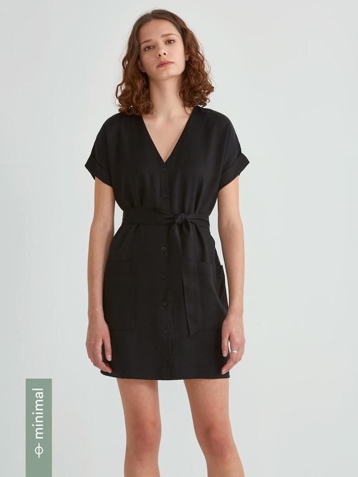 Frank + Oak Short Sleeve V-neck Tencel Dress In True Black