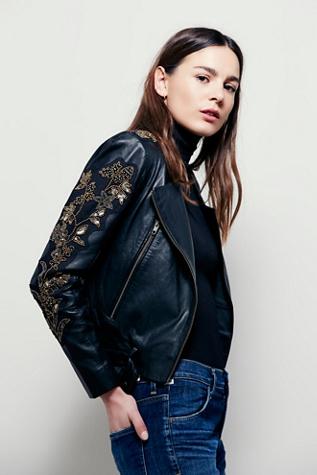 Doma Womens Doma Embr Cropped Jkt