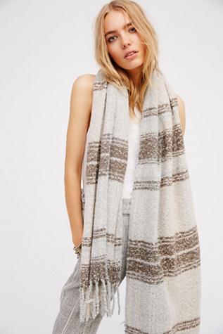 Fp X Womens Loveland Plaid Fringe Sca