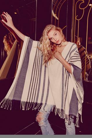 Free People Womens Krystal Pullover Poncho