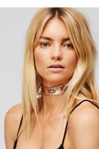 Understated Leather Womens Desert Valley Choker