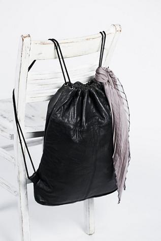 Pelechecoco Womens Phoenix Leather Backpack
