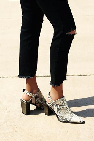 Fp Collection Womens Silver Storm Mule