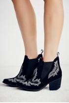Jeffery Campbell Womens Frontier Stitch Boot