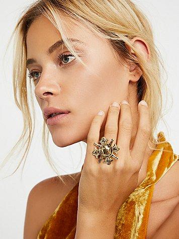 The Sovereign Star Ring By Kitte
