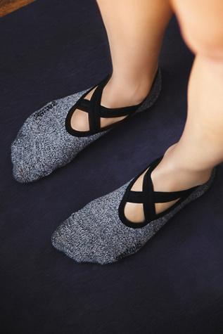 Great Soles Womens Criss Cross Ballet Barre Yoga Sock