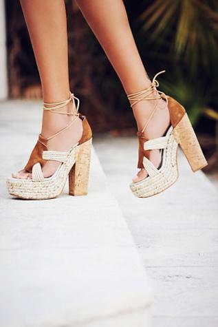 Fp Collection Womens High Society Heel