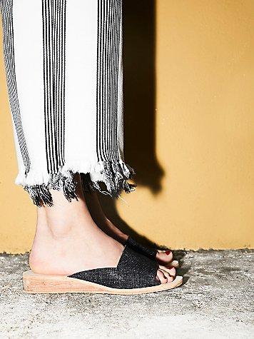 Daybird Mini Wedge By Fp Collection