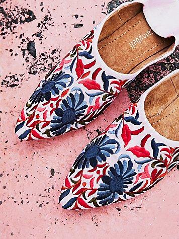 Cava Flat By Jeffrey Campbell At Free People