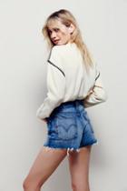 Levi S Womens High Rise Wedgie Cutoff