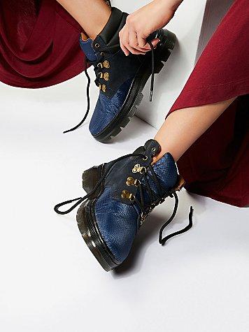Rakim Lace Up Boot By Dr. Martens