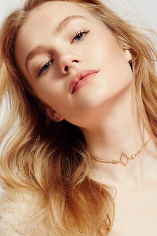 Lili Claspe Womens Cameron Opal Deli. Choker
