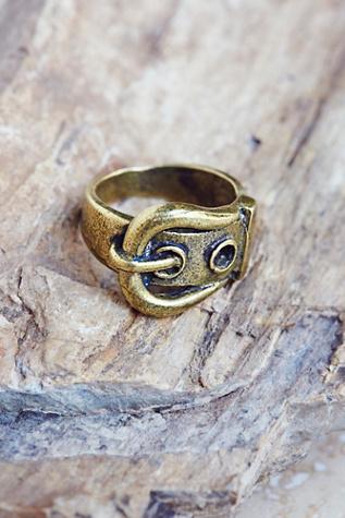 Alkemie Womens Retro Buckle Band Ring