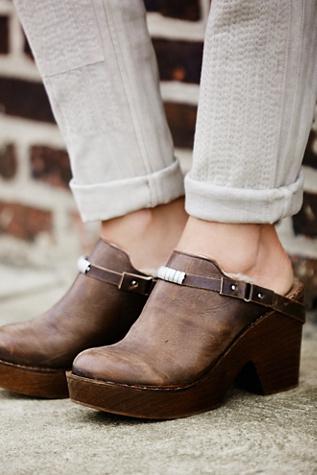 Fp Collection Womens Premier Slip On Clog
