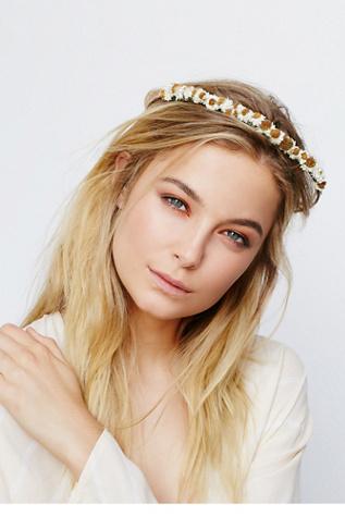 Flower Gypsies For Free People Womens Dainty Dried Daisy Crown