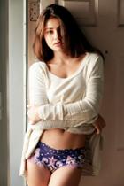 Private Arts Womens Sitting Pretty Hipster