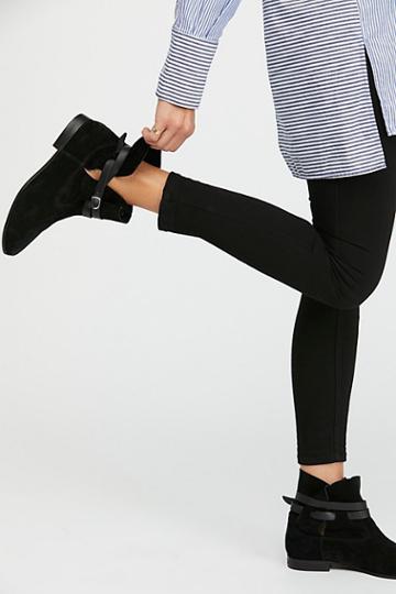 Lincoln Ankle Boots By Jeffrey Campbell At Free People