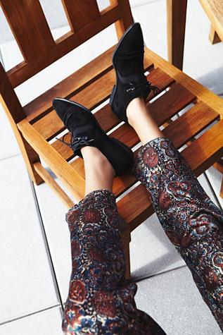 Jeffrey Campbell + Free People Womens Merge Elastic Brogue
