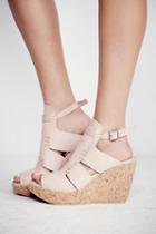 Fp Collection Womens Vachetta Rose Wedge