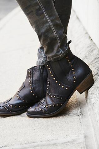 Fp Collection Womens Jones Studded Westrn Boot