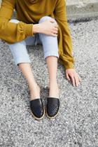 Latigo Womens Hibiscus Flat
