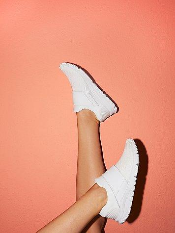 Vaze Rush Trainer By New Balance