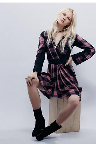 New Romantics Womens Nr Journey Dress