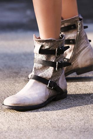 A.s. 98 Womens Topanga Buckle Boot