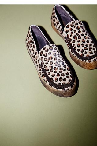 Fp Collection Womens Crescent Slip On Flat