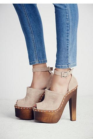 Schutz Womens Modern Muse Platform