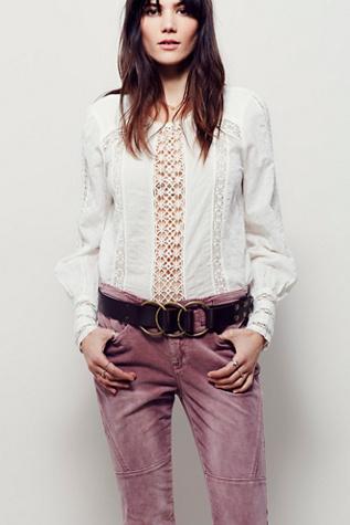 Kim White Womens Triple Ring Belt