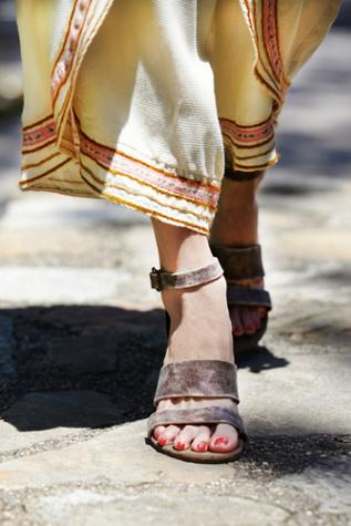 Fp Collection Womens Crowe Distressed Sandal
