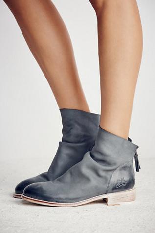 John Fluevog Womens Viceroy Ankle Boot