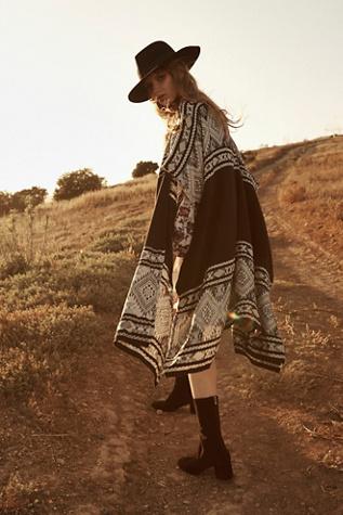 Free People Womens Bazaar Beauty Border Kim