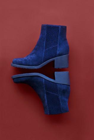 Naya Womens Moscow Ankle Boot