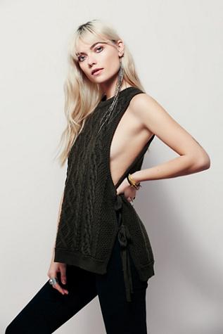 New Romantics Womens New Romantics Yuma Sweater