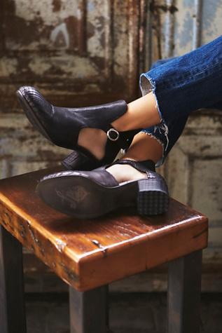 Fp Collection Womens Tyrion Ankle Boot