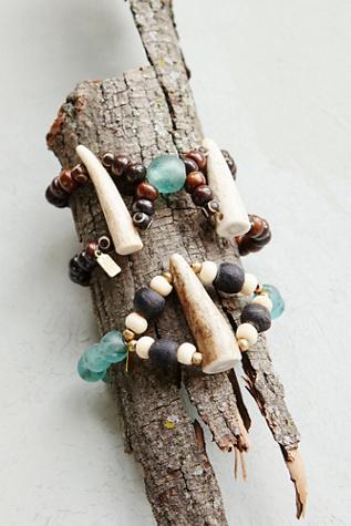 Jonsey Woods Womens Connections Bracelet Set