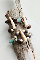Jonsey Woods Womens Connections Bracelet Set
