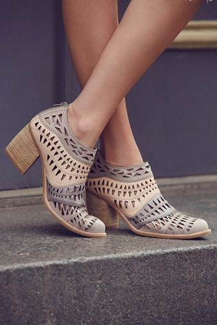 Jeffrey Campbell X Free People Womens Greyjoy Ankle Boot