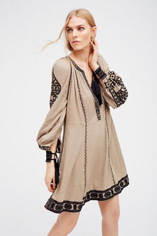 New Romantics Womens Nr Magnolia Dress