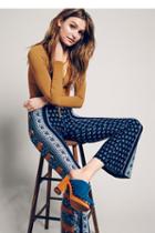 Novella Royale Womens Allie Printed Crop Flare
