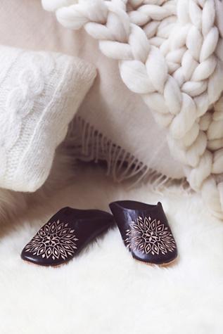 Z & L Womens Medallion Slipper