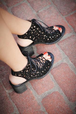 Jeffrey Campbell X Free People Womens Perf Minimal Lace Up Heel